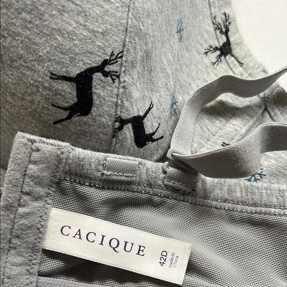 Cacique Cotton T-Shirt Underwire‎ Bra Gray w/ Reindeer and Snowflake Print 42D